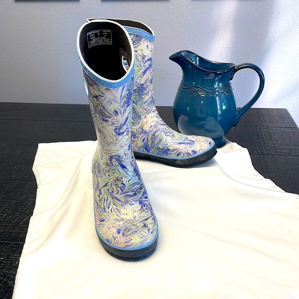 BOGS Youth Girl’s Bloom Rain Boots Size 6 Purple Marble NWOT